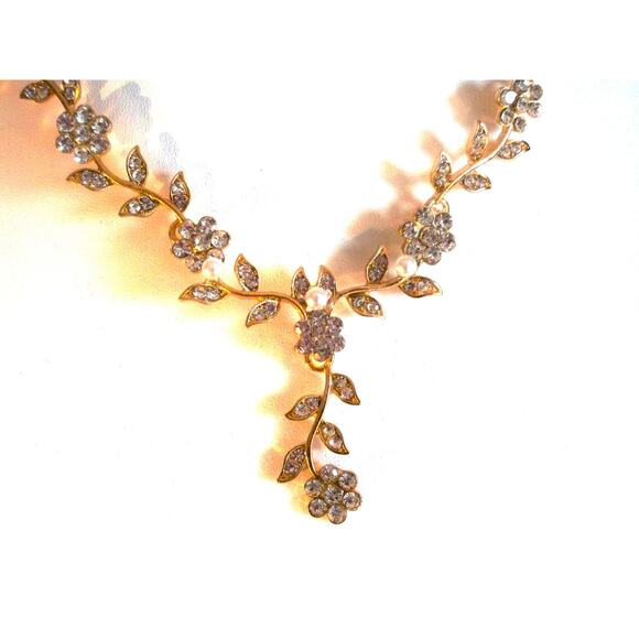 Gold flower vine rhinestone necklace, bridal MOB prom party evening necklace - Picture 5 of 7